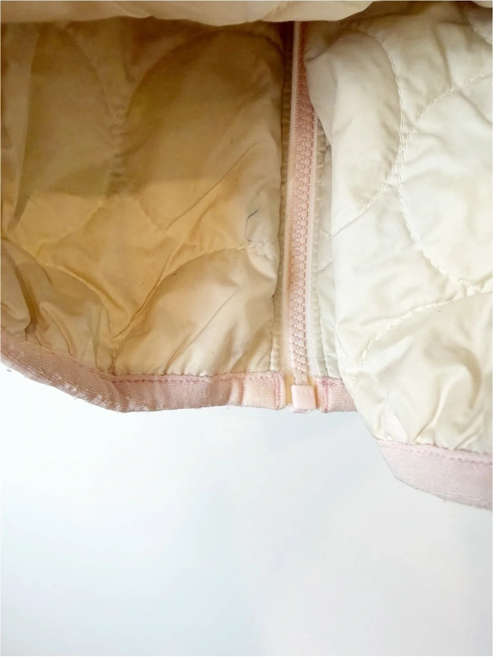 Patagonia | Girls' Reversible Puff Ball Down Jacket in Floral Cream